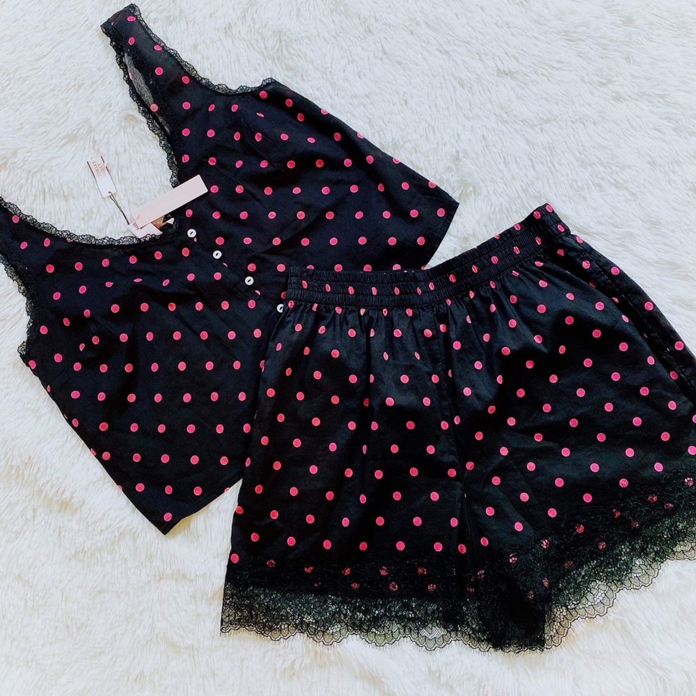 NWT- Victoria Secret Sleep wear set